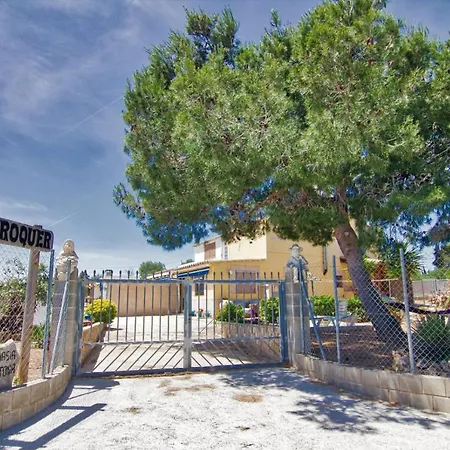 Masia Tona L'Ampolla